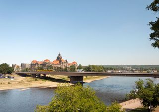 Katastrophe in Dresden: Carolabrücke eingestürzt! Hochwasser droht – Wie gefährlich wird es jetzt für die Altstadt?