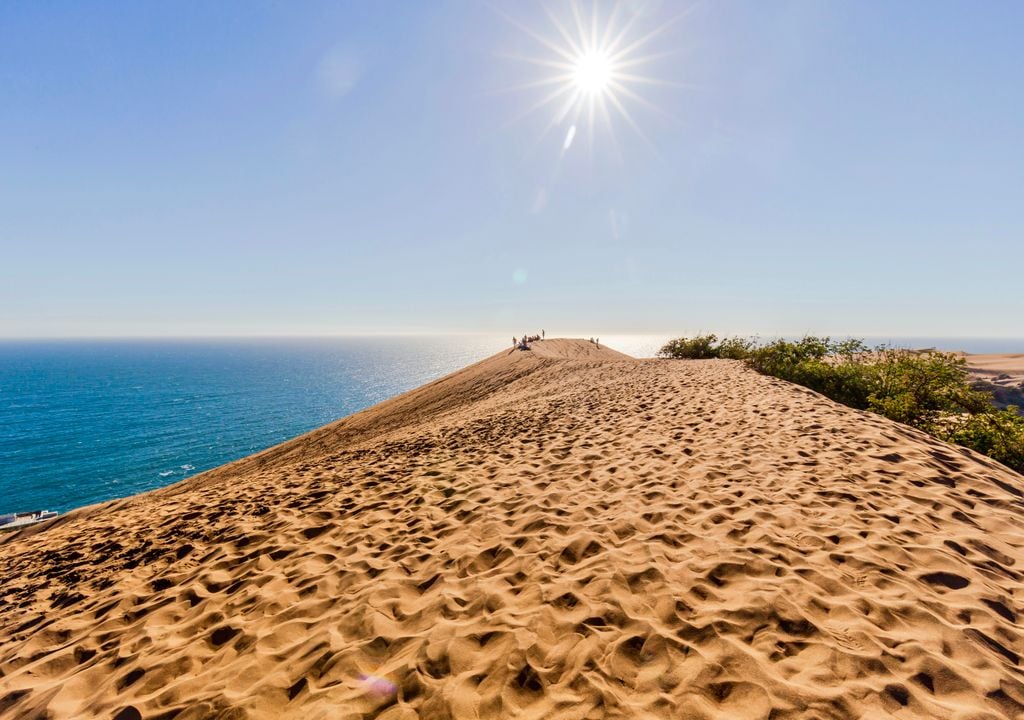 El origen geológico del campo dunar de Concón data del Período Cuaternario.