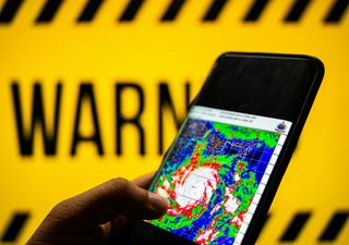 Durante el impacto de una tormenta tropical o huracán ¿Cómo podemos mantenernos a salvo?