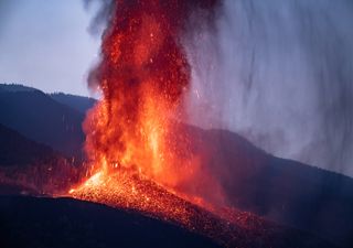 É mais provável de que se pensava que o supervulcão de Itália entre em erupção