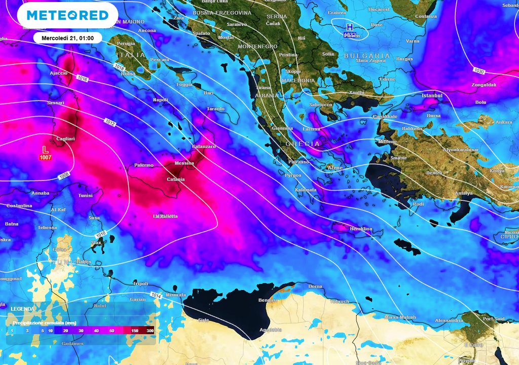 Ecco gli accumuli di pioggia attesi nei prossimi giorni lungo i versanti orientali di Sicilia, Calabria e Sardegna, fino a oltre 200-300 mm.