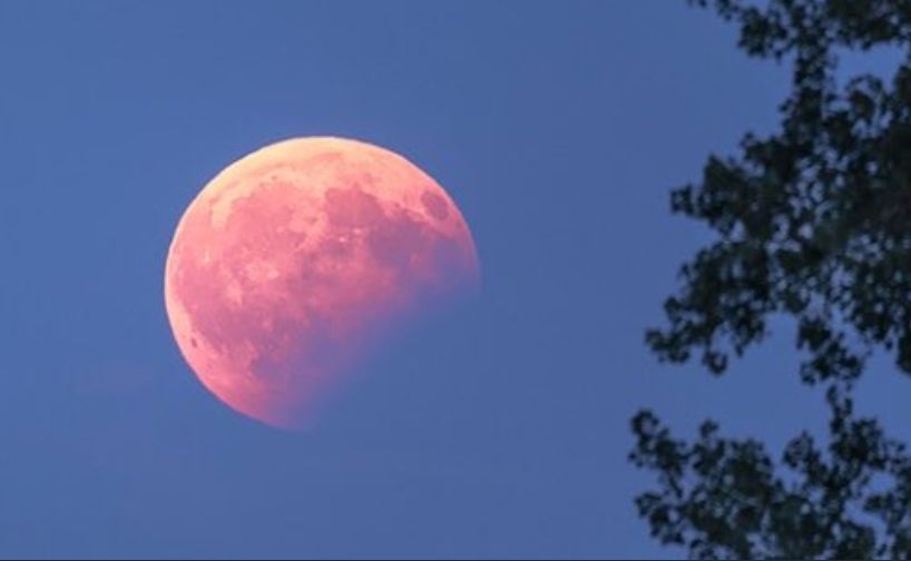 Eclipse parcial de Luna