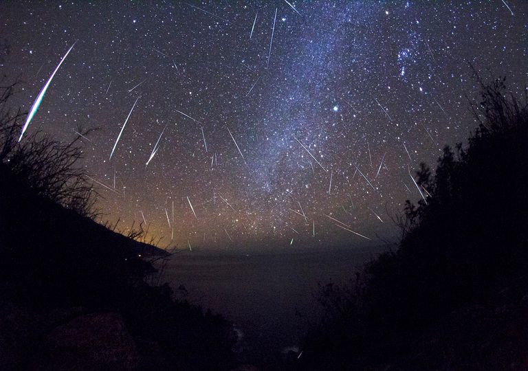 Lluvias de estrellas y eclipse solar parcial para apreciar durante octubre Lluvias de estrellas y eclipse solar parcial para apreciar durante octubre
