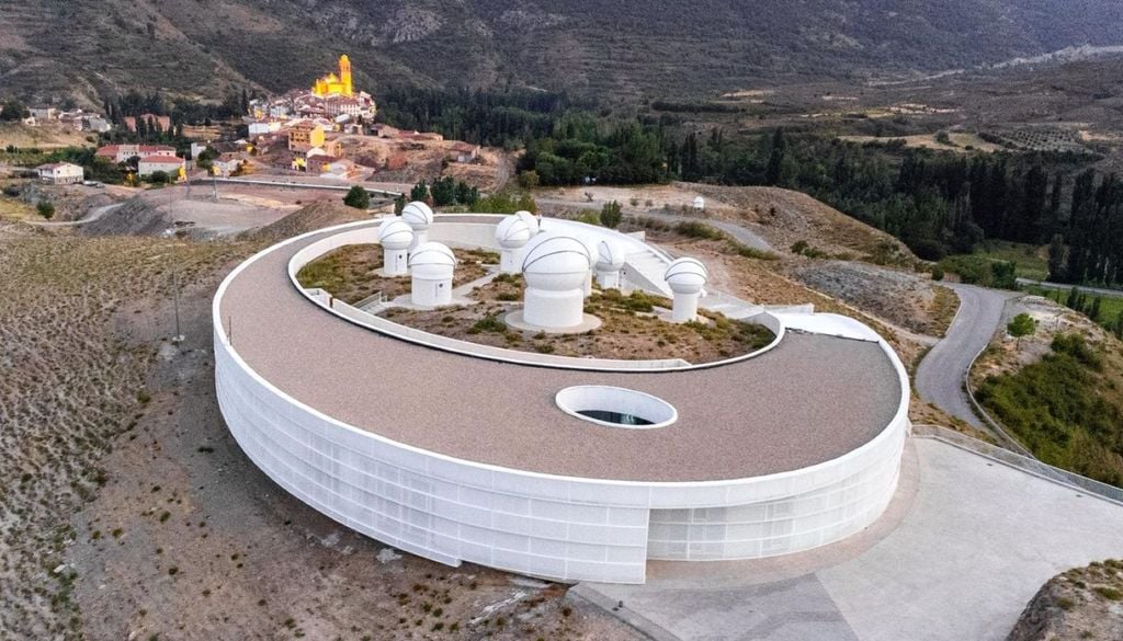 Ubicado dentro de la franja de totalidad, Galáctica ofrecerá una experiencia privilegiada para observar el eclipse solar total del 12 de agosto de 2026.