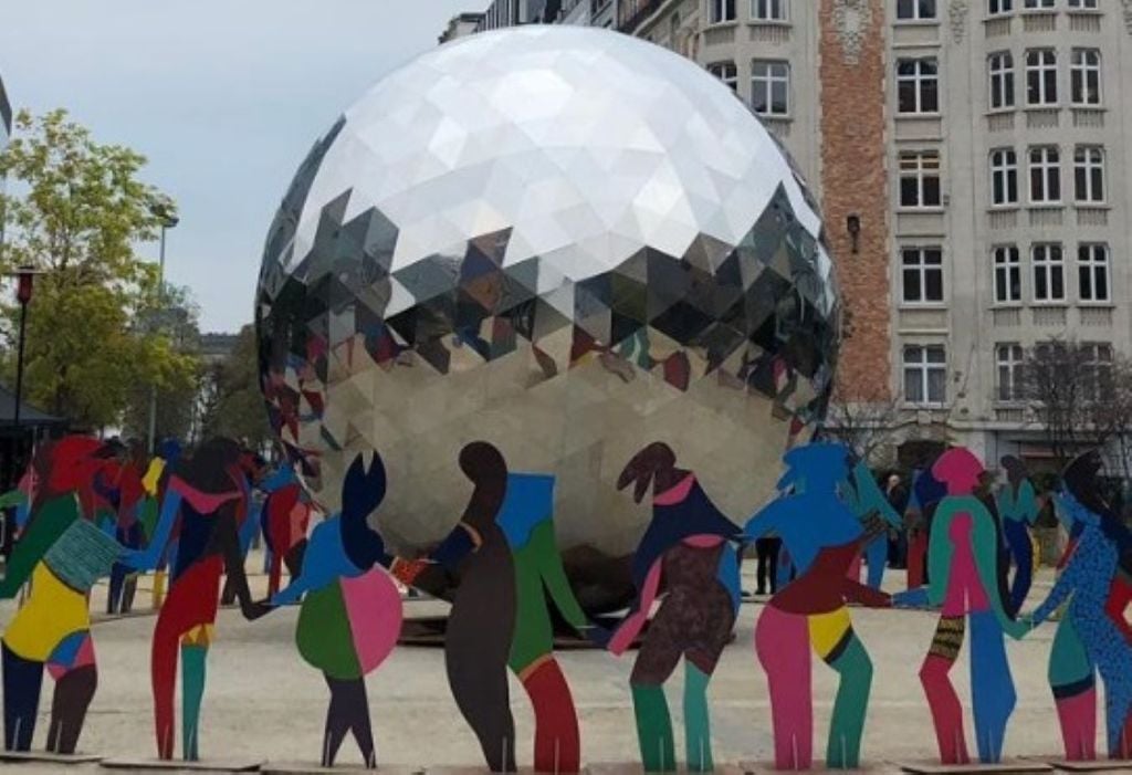 Celebra los valores colectivos y la responsabilidad compartida de construir un mundo inclusivo. Foto: UNRIC Bruselas.