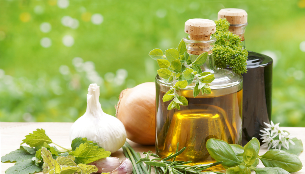 Tiene propiedades antifúngicas y antibacterianas, por eso se usa comúnmente en productos de limpieza natural.