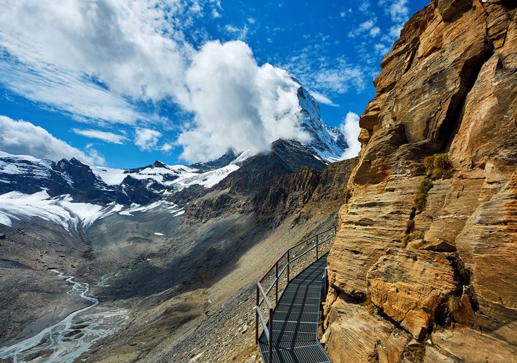 El efecto del dióxido de carbono sobre los patrones de precipitación en zona de montaña. El efecto del dióxido de carbono sobre los patrones de precipitación en zona de montaña.