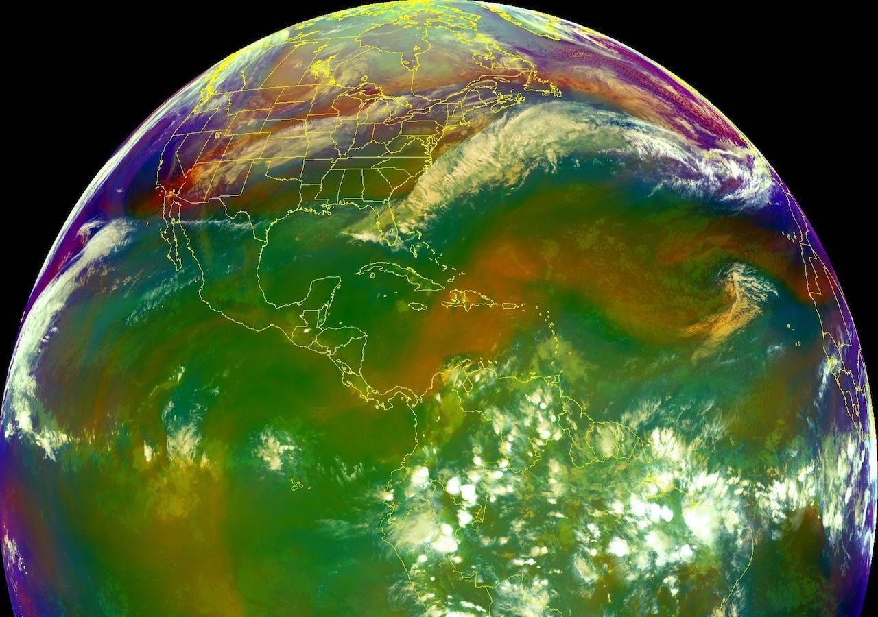 Meteorólogos identifican la presencia de 'masas de aire' por medio de percepción remota y datos de estaciones meteorológicas