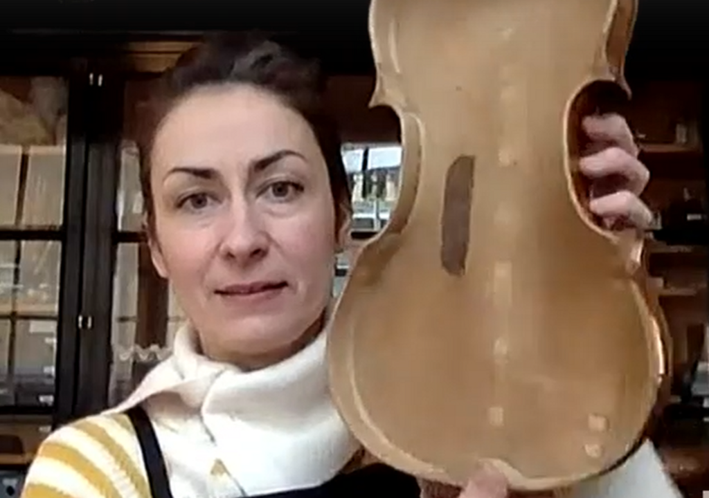 Geigenbauerin Julia Maria Pasch