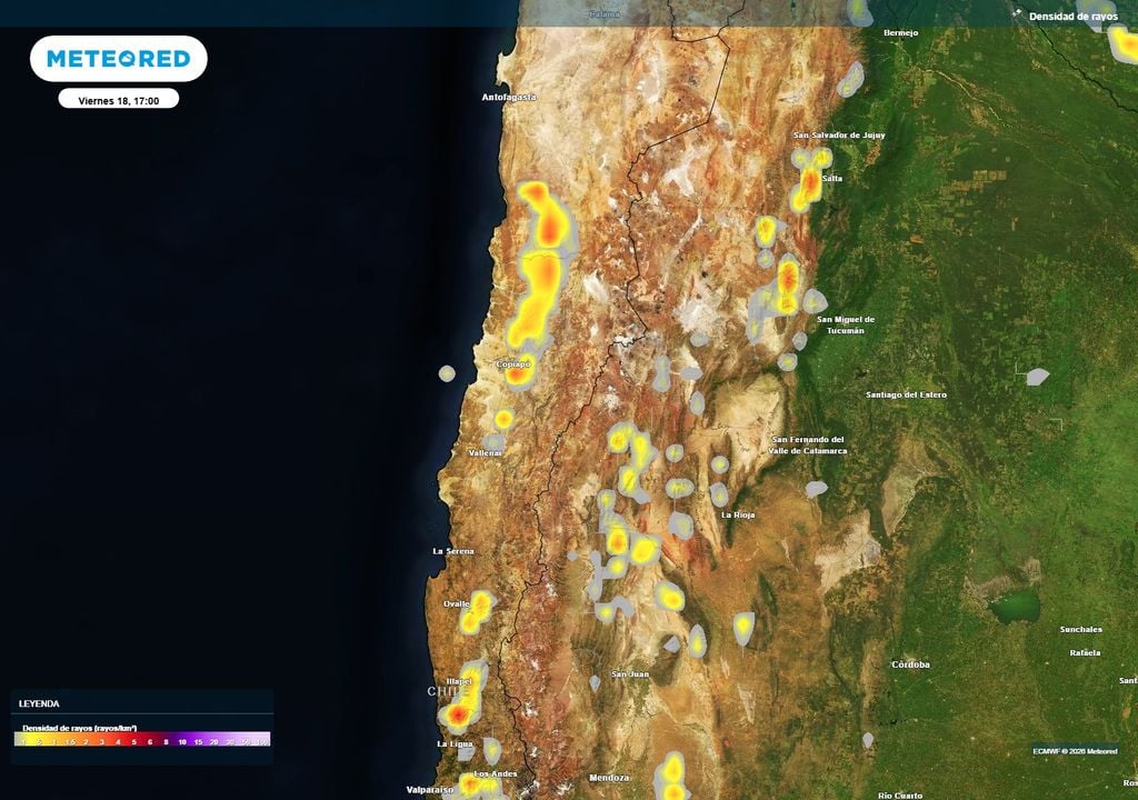 El modelo ECMWF concentra la actividad eléctrica durante la tarde del viernes 18 en sectores del norte y centro-norte de Chile. El modelo ECMWF concentra la actividad eléctrica durante la tarde del viernes 18 en sectores del norte y centro-norte de Chile.
