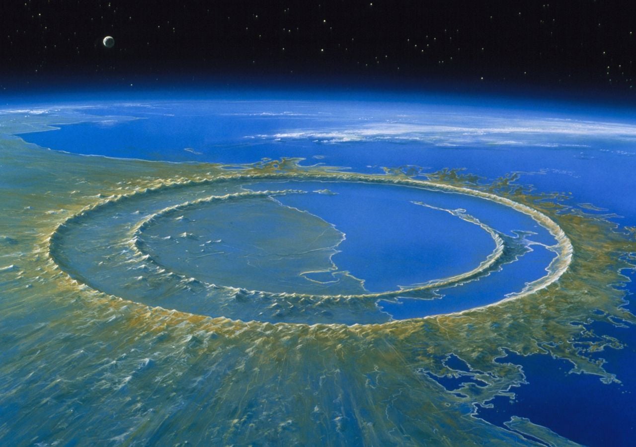 El impacto del asteroide que generó el cráter de Chicxulub, liberó más de un millón de veces la energía liberada por todas las armas nucleares detonadas en la historia. Esto provocó la última extinción masiva.