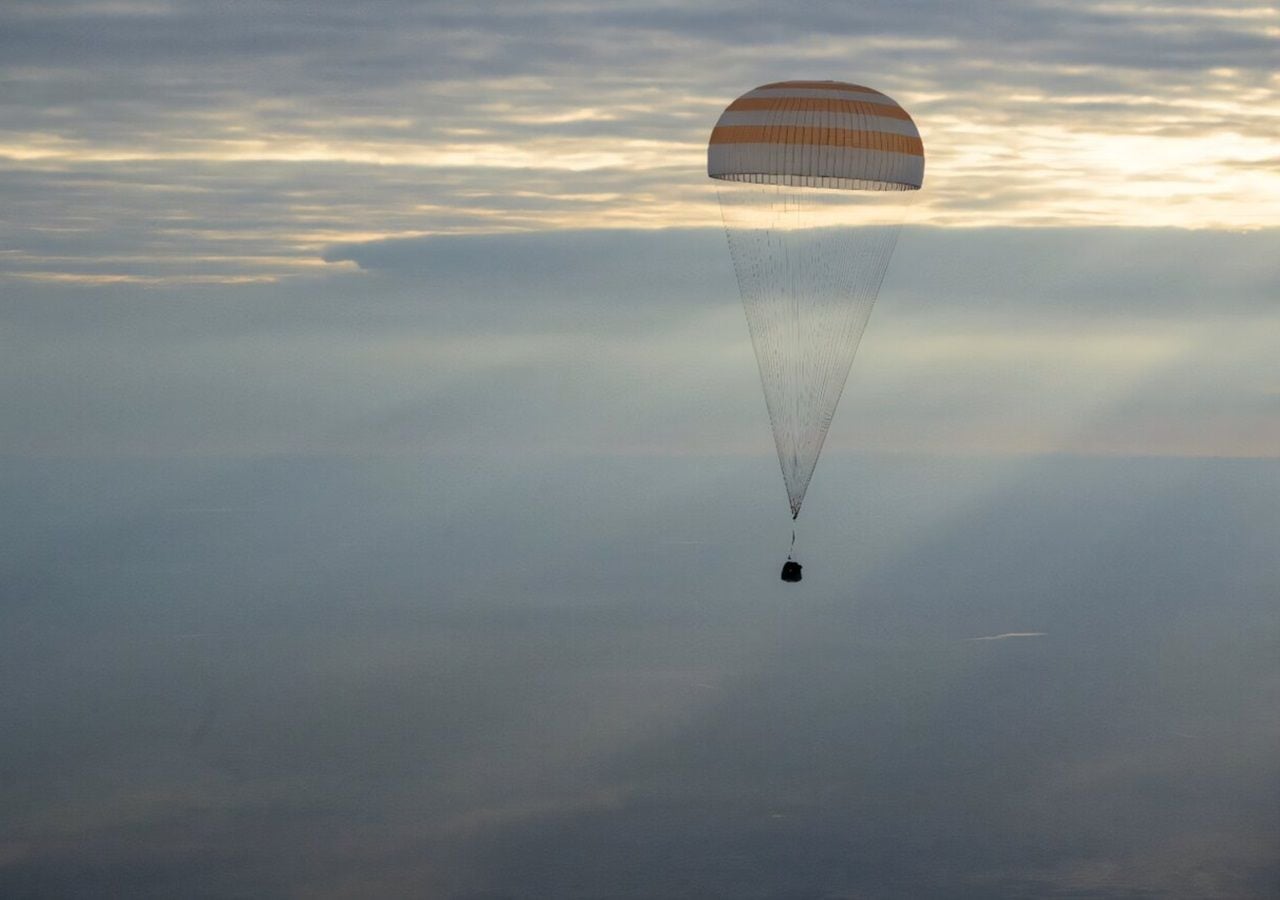 El astronauta más longevo de la NASA, Don Pettit, completó su último viaje espacial regresando a la Tierra a los 70 años. Créditos: NASA