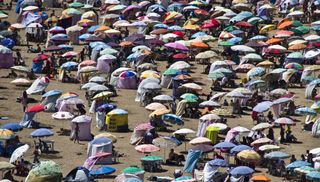 El calor veraniego en Europa y los riesgos del nuevo coronavirus