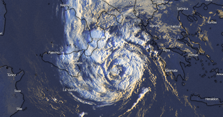 El ciclón mediterráneo Ianos se profundiza y organiza: Italia y Grecia