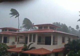 Le cyclone Tauktae touche terre en Inde et provoque des ravages !