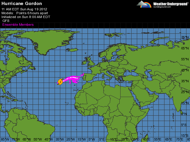 Figura 1. Salidas probabilísticas tipo Ensamble según el portal de Wunderground. Las trayectorias están en rosa cada 6 horas para cada uno de los escenarios posibles de evolución. Las salidas del modelo GFS, de más alta resolución, están en color blanco.