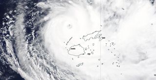 El ciclón Yasa azota Fiji