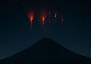 El cielo de Colima se iluminó con “Duendes rojos