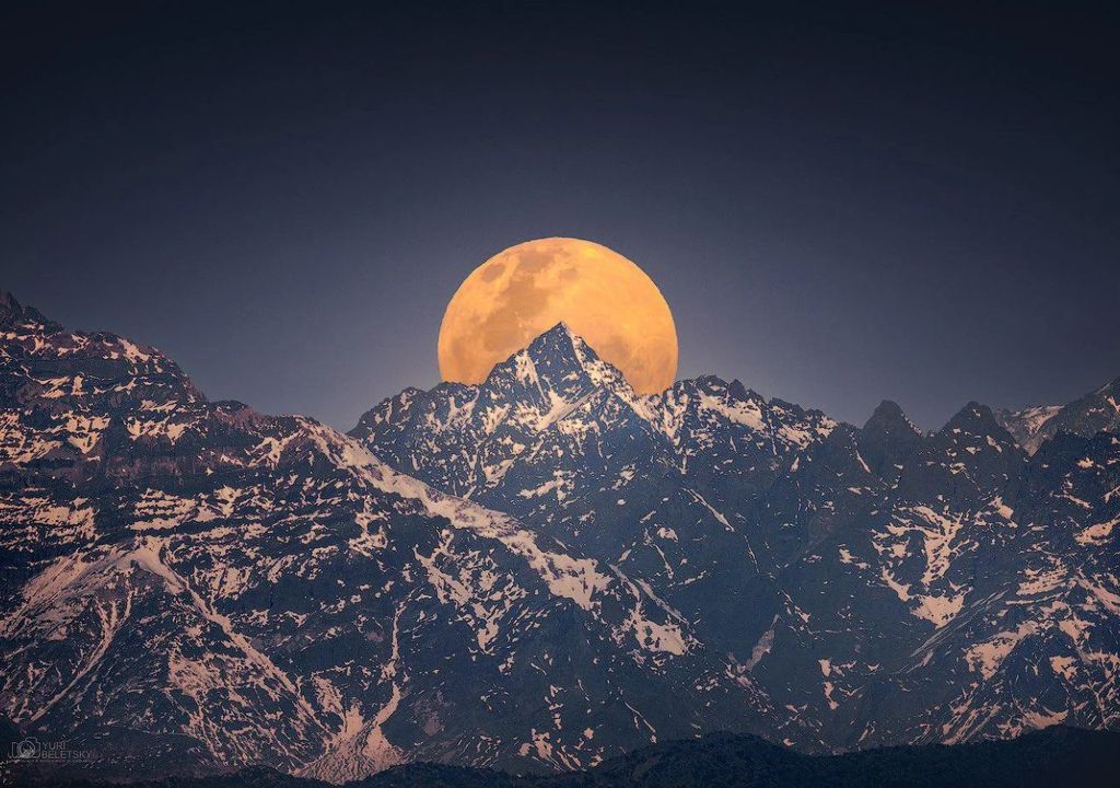 Luna llena en Los Andes