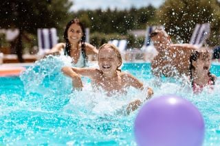 El cloro, la piscina y tú ¿amigos o enemigos?