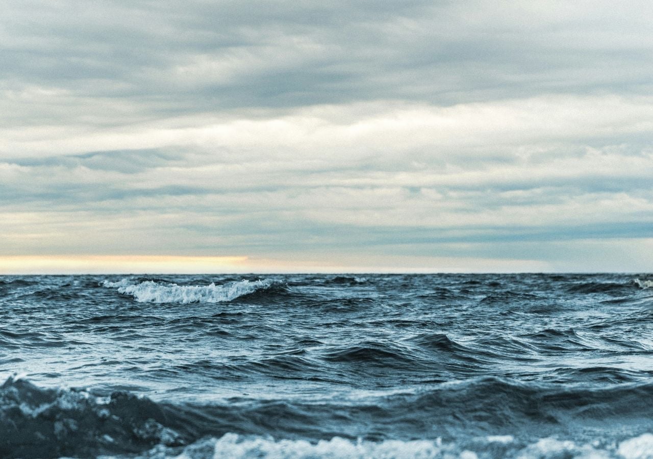 La circulación meridional del océano Atlántico es una gran cinta transportadora de energía desde el trópico hacia mayores latitudes que da forma al clima de Europa.