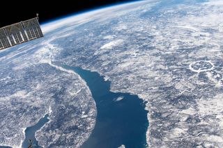 El cráter de impacto Manicouagan visto desde el espacio