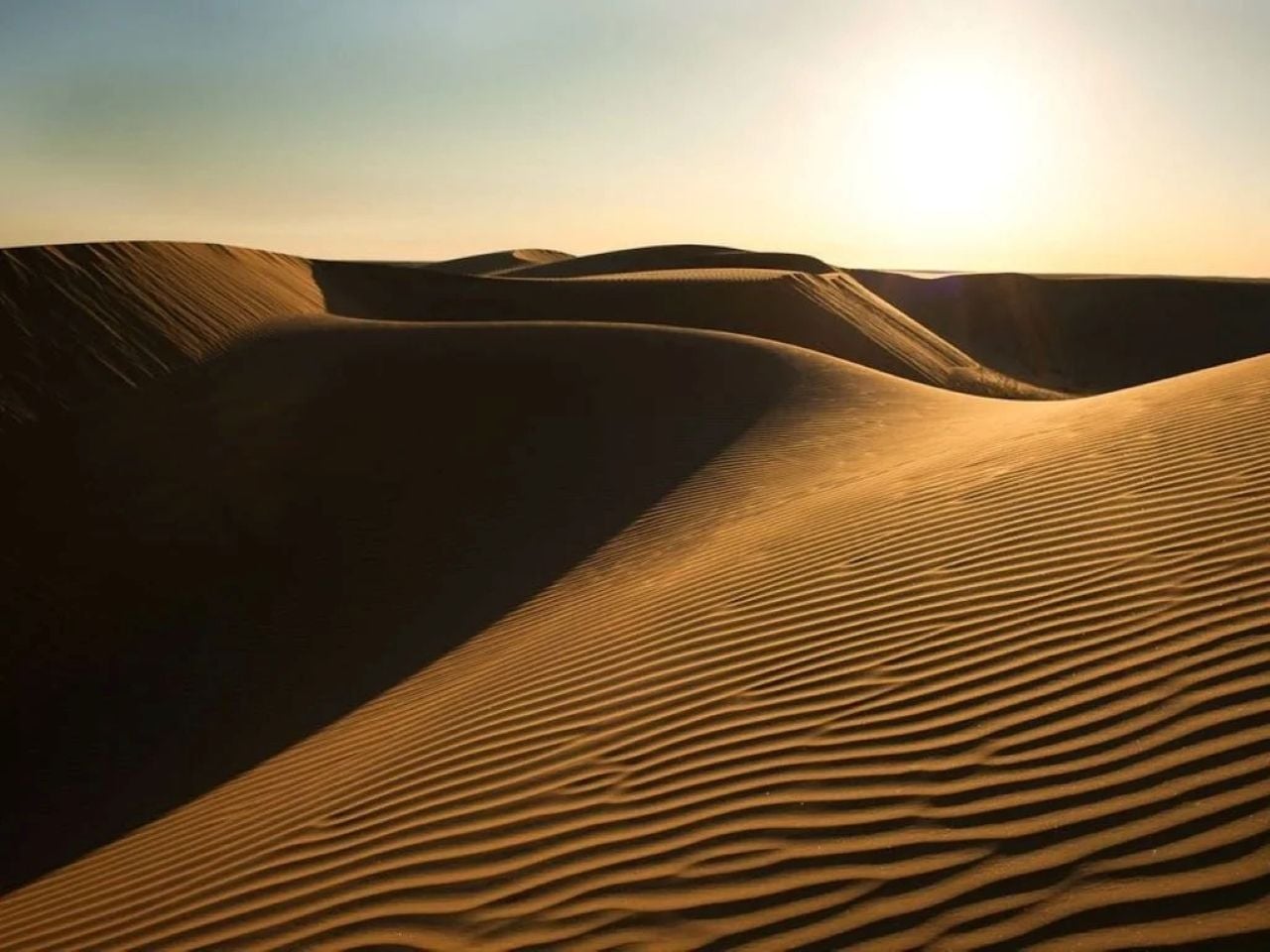 Sombras debido al ángulo del Sol en la Reserva de la Biósfera El Pinacate y Gran Desierto de Altar. Cortesía: gob.mx / SEMARNAT