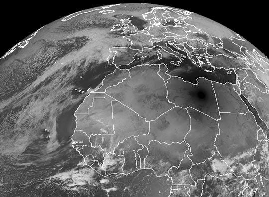 El Eclipse Solar Total Sobre áfrica Y El Mediterráneo Desde Iss