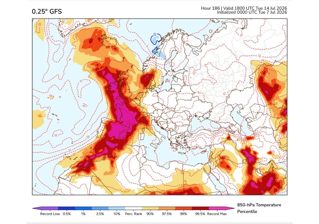 Percentile des températures à 1 400 mètres pour le 14 juillet : les valeurs prévues à cette altitude se situeront parmi les 1 % les plus élevées observées au cours des 30 dernières années. Percentile des températures à 1 400 mètres pour le 14 juillet : les valeurs prévues à cette altitude se situeront parmi les 1 % les plus élevées observées au cours des 30 dernières années.