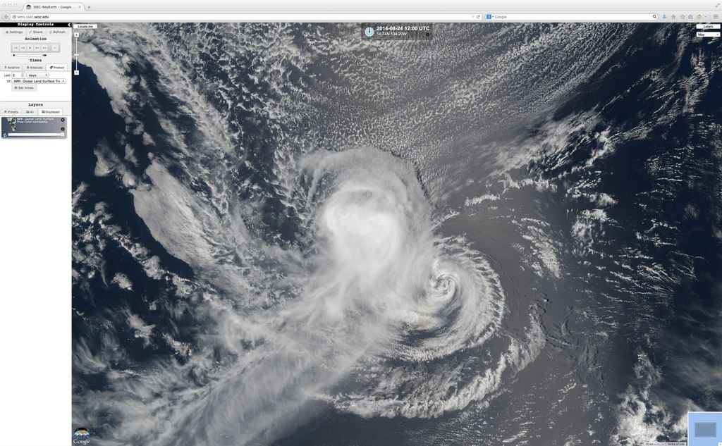 El Efecto De La Cizalladura Del Viento Sobre El Ciclón Tropical Karina Imagen del canal visible del satélite Suomi NPP.