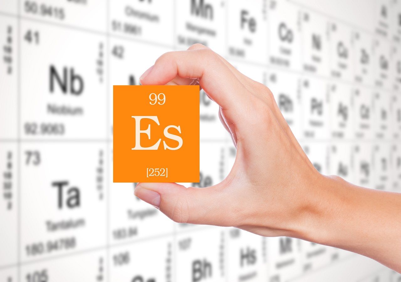 Demasiado caliente para manejar y altamente radiactivo: el Einstenio es el elemento más pesado de la tabla periódica.
