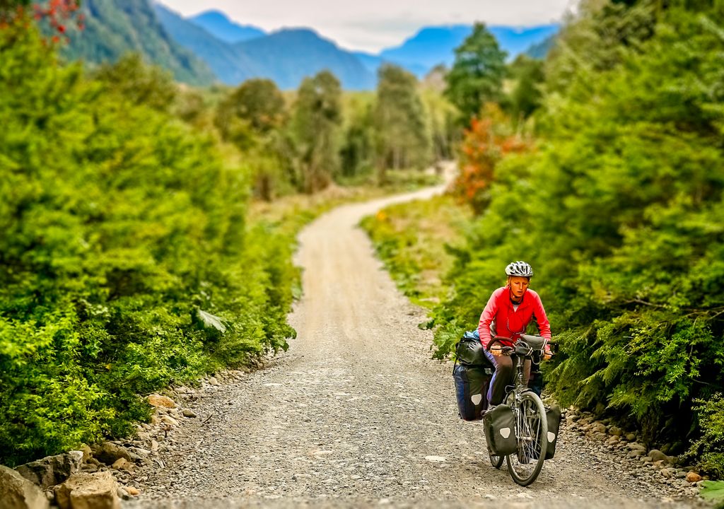 Recorrer la Carretera Austral en bicicleta.