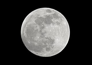 Mondrätsel: Warum erscheint der Mond manchmal größer und manchmal kleiner? 