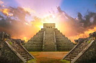 El equinoccio en Chichén Itzá: el descenso de la serpiente emplumada