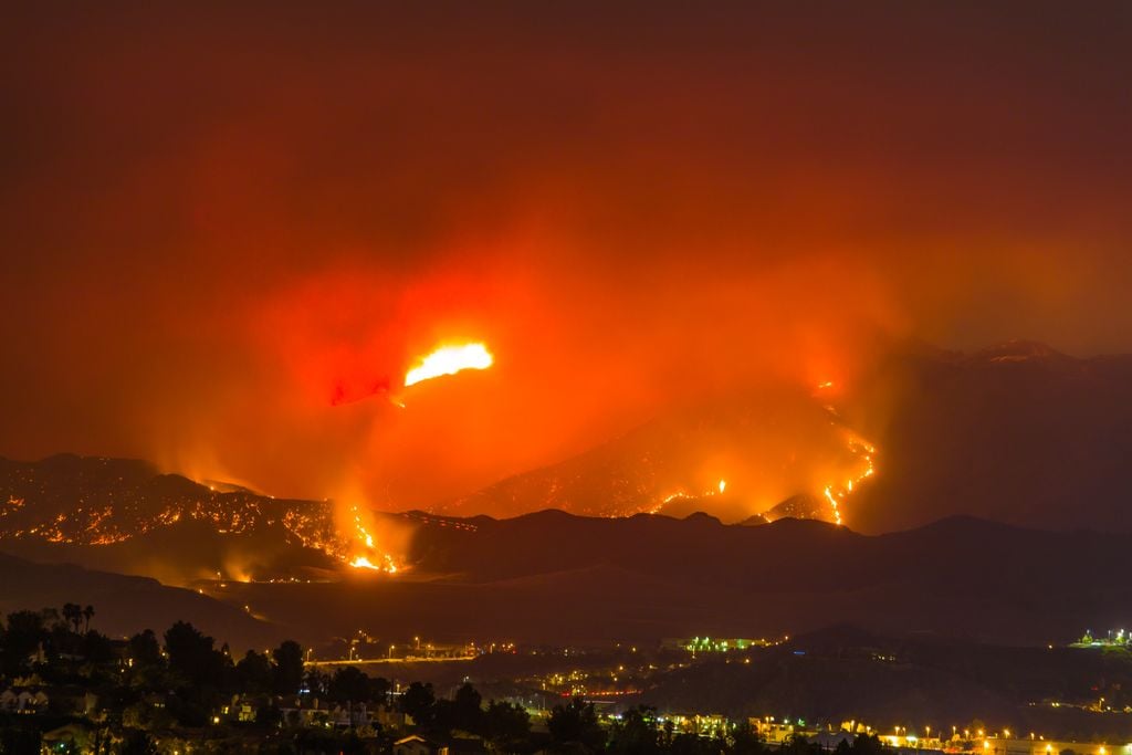 incendios La extraordinaria intensidad de los incendios actuales puede acabar venciendo a los bosques de secuoyas..