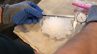 El granizo de 12,27 cm de diámetro: récord en Colorado