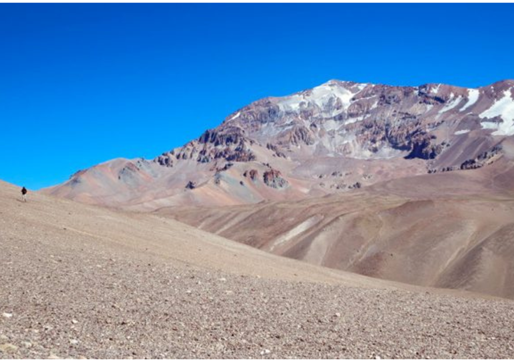 Hallazgo arqueológico en los Andes del sur Los restos analizados fueron hallados en la zona de Uspallata, en plena Cordillera de los Andes, y datan de hace entre 2.200 y 800 años. Foto: Gentileza Conicet.