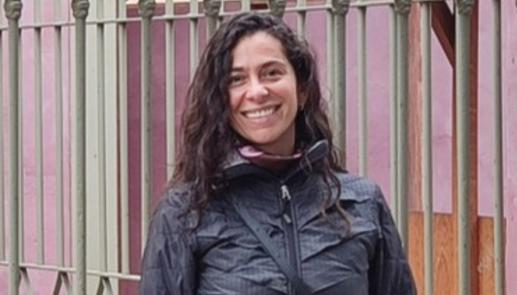 Geoglifo Cordillera de los Andes Mendoza La arqueóloga, investigadora y directora del proyecto ArqueoAndes, Cristina Prieto Olavarría. Foto: Gentileza.