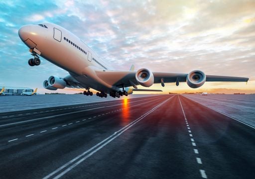 El impacto global del cierre del espacio a&eacute;reo en Oriente Medio que debes conocer antes de viajar