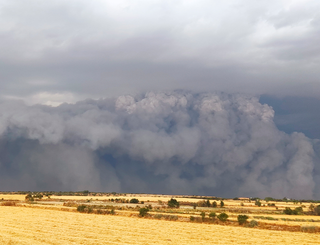 El incendio de Lleida avanzó a 28 km/h, una velocidad “extrema”: las tormentas, posibles culpables según la Generalitat