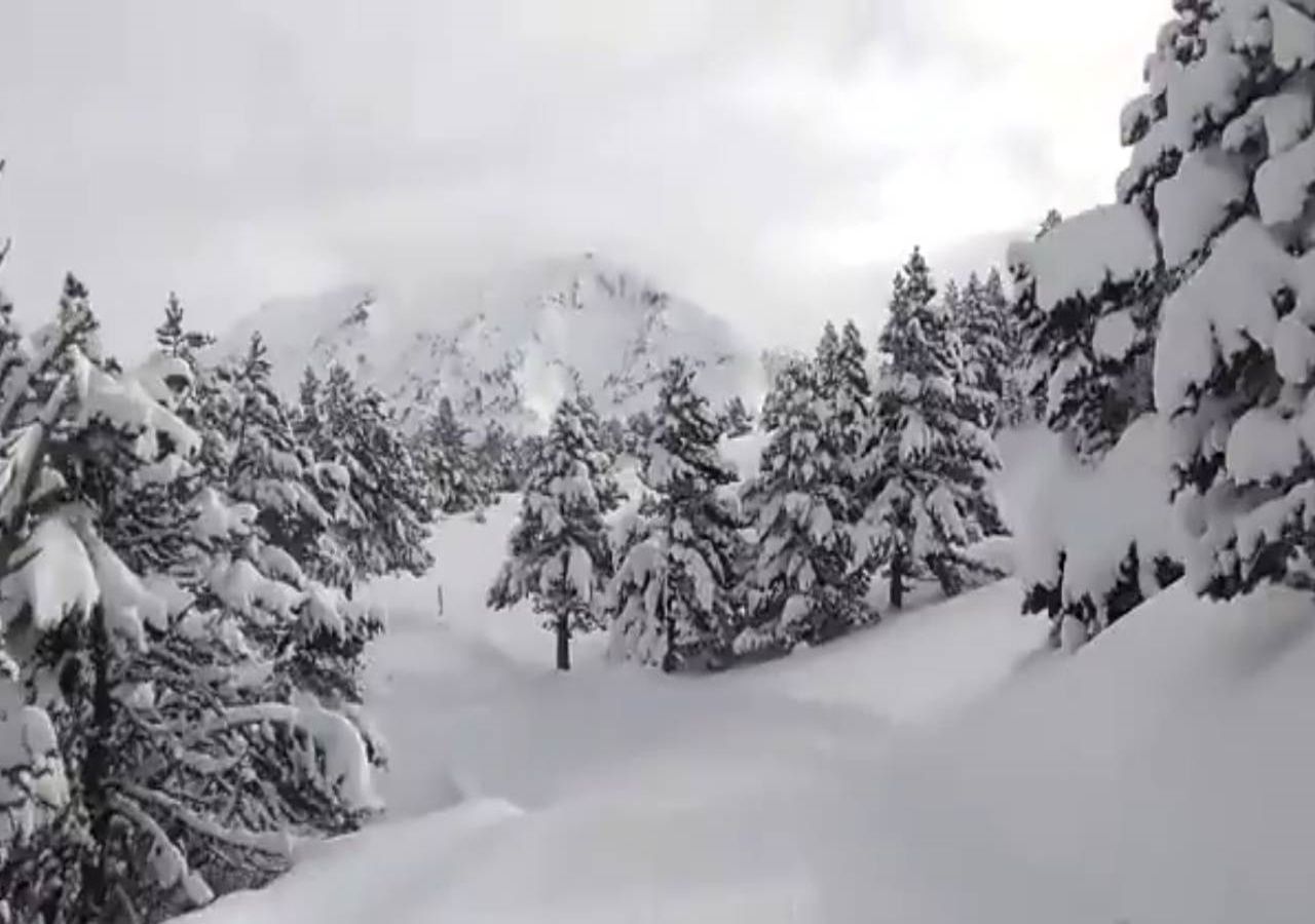 Inverno anticipato in Europa con nevicate eccezionali i video