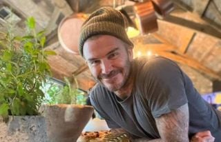 El jard&iacute;n &lsquo;cottage&rsquo; de 12 millones de David Beckham esconde un huerto, gallinas y colmenas: 7 ideas para copiar en casa