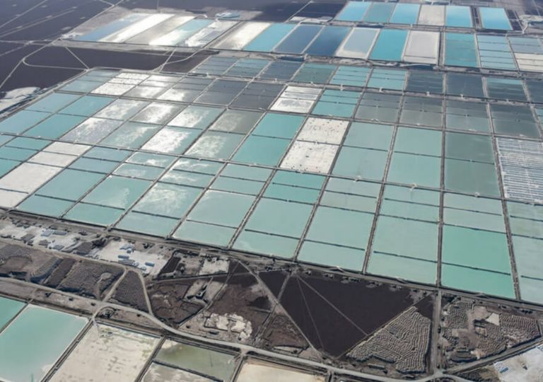 El lado B de los autos eléctricos: el impacto de la minería del litio El lado B de los autos eléctricos: el impacto de la minería del litio