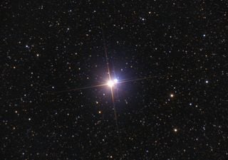 El misterio de Albireo, una estrella inolvidable en la constelación del Cisne