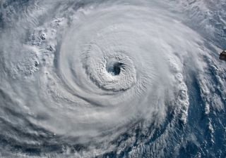 NOAA experts: What are these strange finger-shaped clouds inside a hurricane?