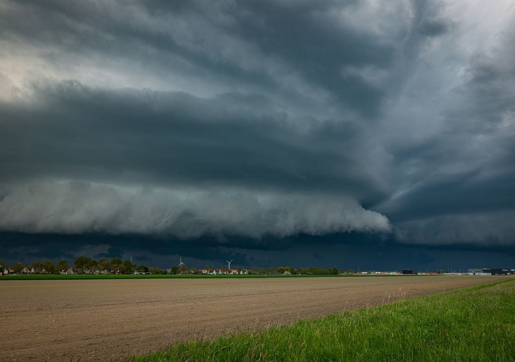 Si bien las tormentas extremas en esta época del año no son especialmente probables, la situación venidera favorecerá el desarrollo de algunos chubascos convectivos poco organizados.