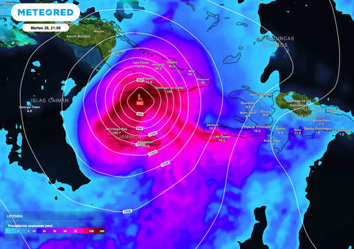 El monstruoso Melissa, huracán que impactó como categoría 5: aún esta en tierra sobre Jamaica y mantiene severos efectos
