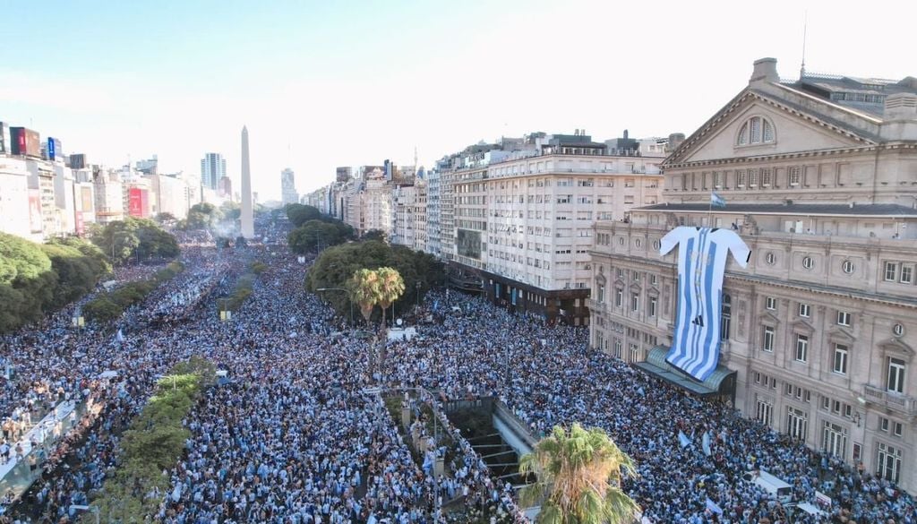 Festejos de Argentina campeón de la Copa del Mundo 2022 en el Obelisco Festejos de Argentina campeón de la Copa del Mundo 2022 en el Obelisco
