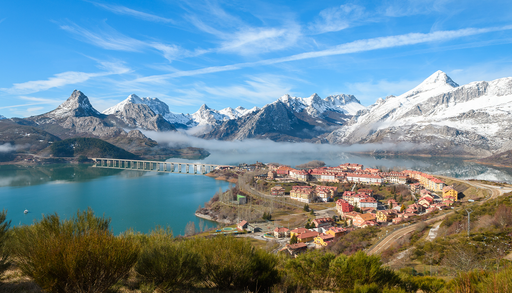 El valle inundado por un embalse en el norte de Espa&ntilde;a que todos confunden con los fiordos de Noruega