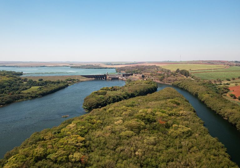 El Paraná seguirá con niveles bajos durante el invierno y los expertos alertan por un impacto prolongado en la Hidrovía